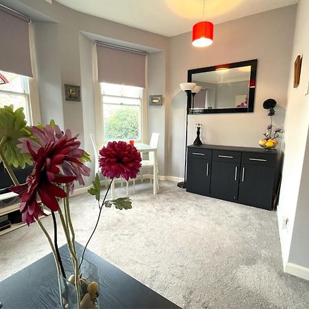 Snug Studio Apartment In Central Location Бристоль Екстер'єр фото