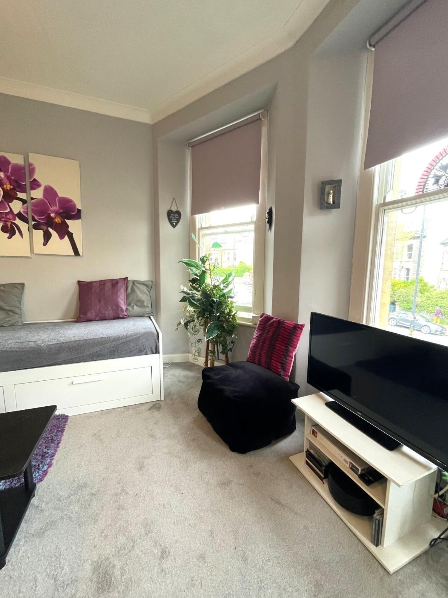 Snug Studio Apartment In Central Location Бристоль Екстер'єр фото